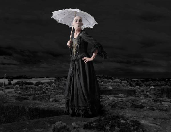 Photograph Renco Hatenboer Dark Party on One Eyeland