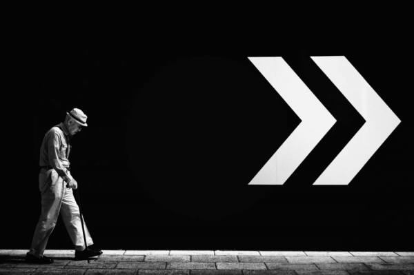 Photograph Tatsuo Suzuki Fwd on One Eyeland