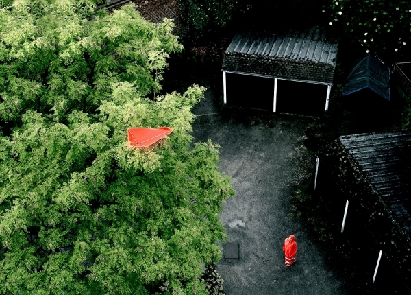 Photograph Matthew Farrant Kite on One Eyeland