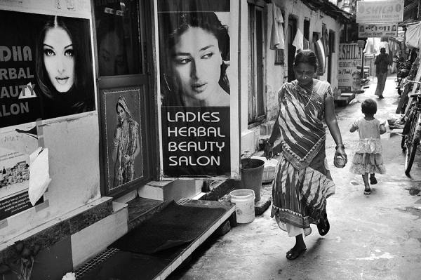 Photograph Suchet Suwanmongkol Kolkata on One Eyeland