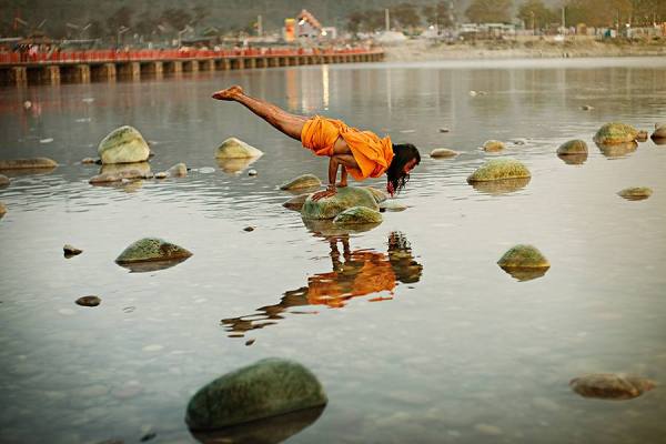 Photograph Suchet Suwanmongkol Kumbh Mela on One Eyeland