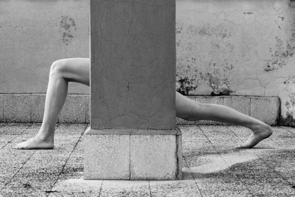 Photograph Matteo Casilli Legs on One Eyeland