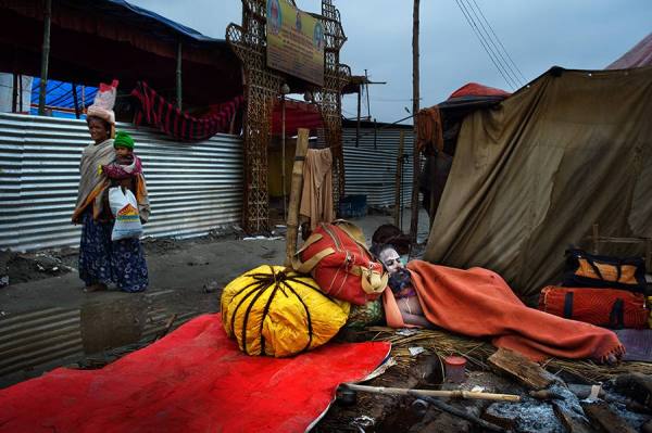 Photograph Suchet Suwanmongkol Maha Kumbh Mela 2013 on One Eyeland