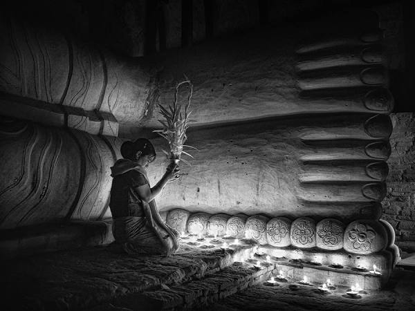 Photograph Suchet Suwanmongkol Prayer2 on One Eyeland