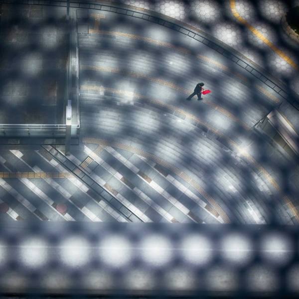 Photograph Yusuke Sakai Red Bag on One Eyeland