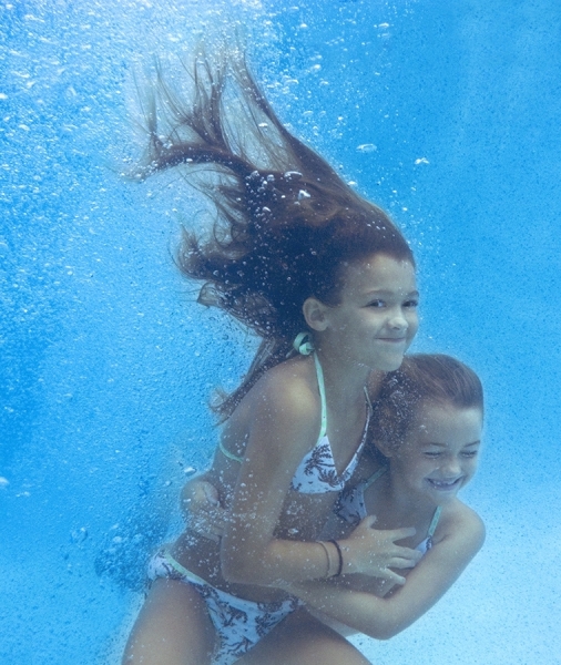 Photograph Nancy Brown Sisters Underwater on One Eyeland