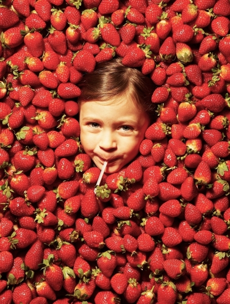 Photograph Marcus Hausser Strawberry on One Eyeland