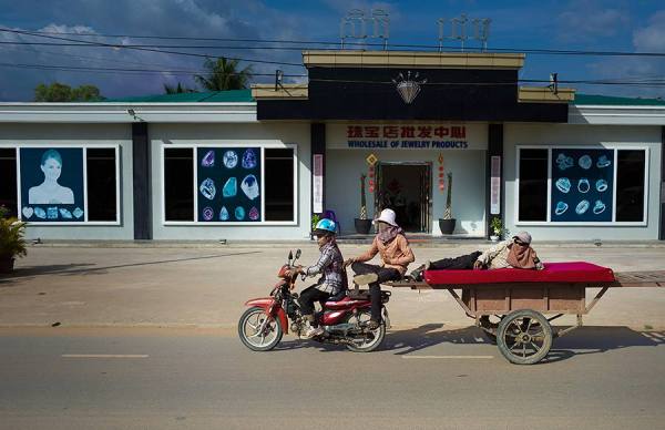 Photograph Suchet Suwanmongkol Tonle Sap on One Eyeland