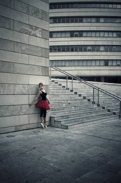 Photograph Eugenia Kyriakopoulou Urban Ballet on One Eyeland