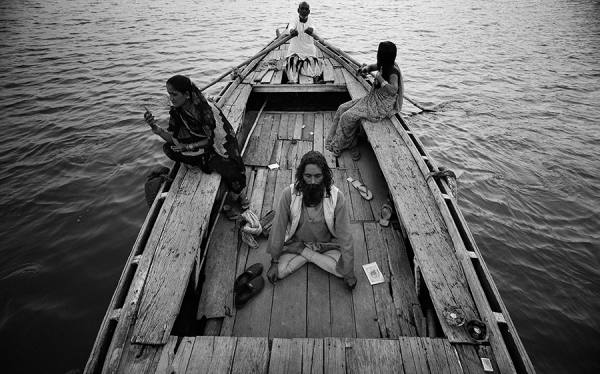 Photograph Suchet Suwanmongkol Varanasi on One Eyeland