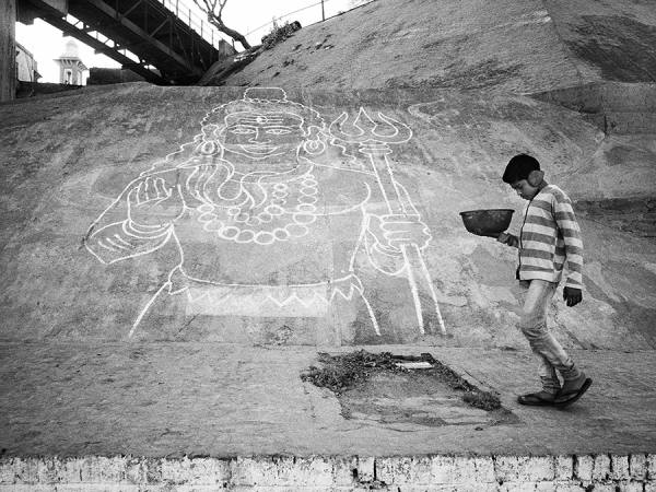 Photograph Suchet Suwanmongkol Varanasi on One Eyeland