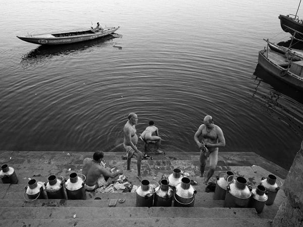 Photograph Suchet Suwanmongkol Varanasi on One Eyeland