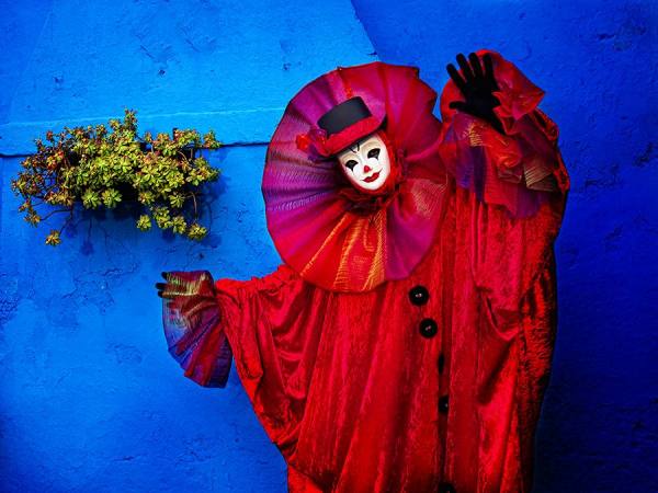 Photograph Suchet Suwanmongkol Venice Carnival 9 on One Eyeland