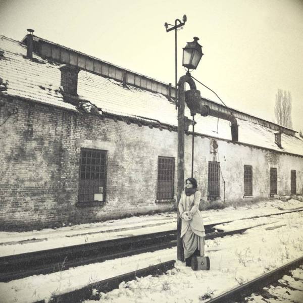 Photograph Cristina Venedict Waiting For Love on One Eyeland