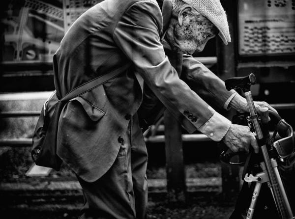 Photograph Tatsuo Suzuki Walkin on One Eyeland