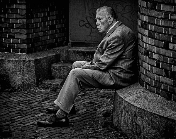Photograph Nico Ouburg Resting on One Eyeland