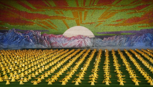 Photograph Jeremy Hunter Arirang Pyongyang North Korea on One Eyeland