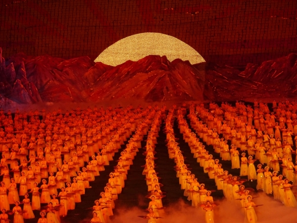 Photograph Jeremy Hunter Arirang Pyongyang North Korea on One Eyeland