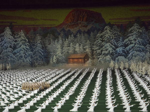 Photograph Jeremy Hunter Arirang Pyongyang North Korea on One Eyeland