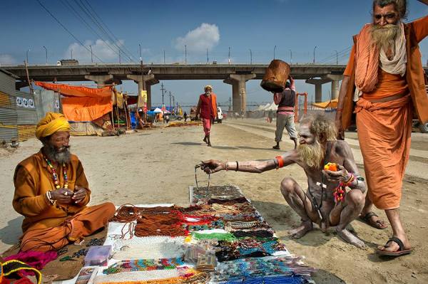Photograph Suchet Suwanmongkol Maha Kumbh Mela 2013 on One Eyeland