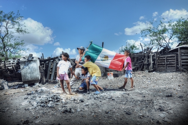 Photograph Gaston Saldana Ninos Heroes on One Eyeland