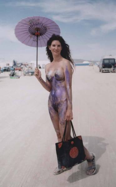 Photograph Scott Mcsorley Purple Girl on One Eyeland