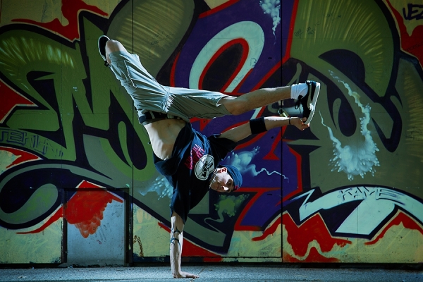 Photograph Andrea Livieri Break Dancer on One Eyeland
