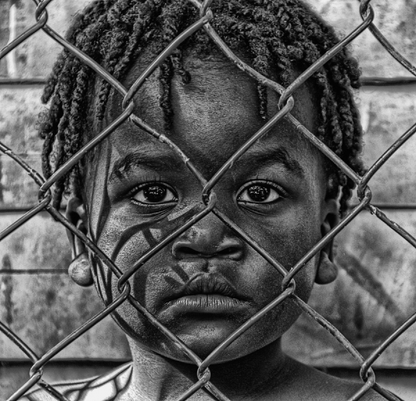 Photograph Massimo Dallaglio Child on One Eyeland