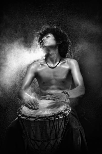 Photograph Bara Kenz Djembe on One Eyeland
