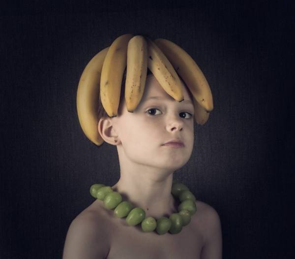 Photograph Monica Stuurop Fruit Fashionata on One Eyeland