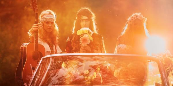 Photograph Alan Dawe Hippies on One Eyeland
