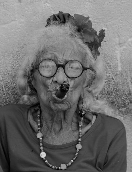Photograph Bea Moedt Lady In Cuba on One Eyeland
