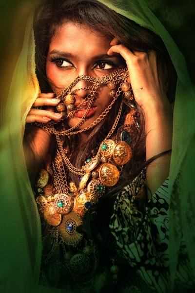 Photograph Agus Widodo Lady India on One Eyeland