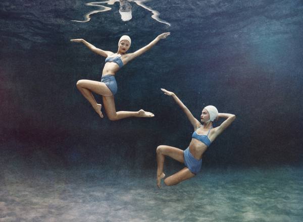 Photograph Rebecca Handler Synchronised Swimming on One Eyeland