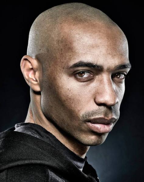 Photograph Robert Wilson Thierry Henry on One Eyeland
