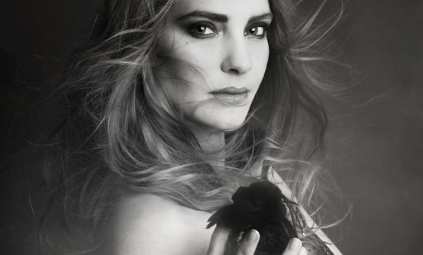Photograph Iwona Paczek Black on One Eyeland