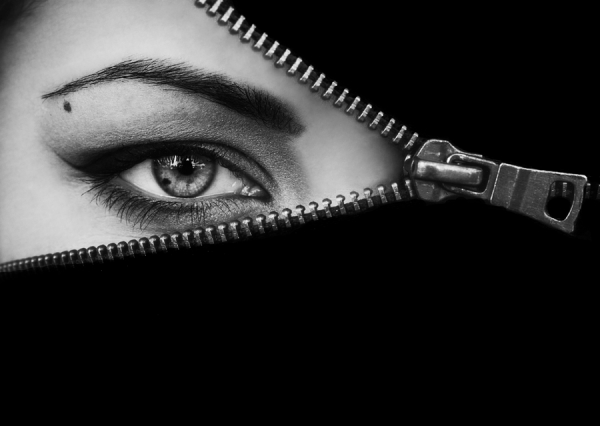 Photograph Eugenia Kyriakopoulou Unzipped on One Eyeland