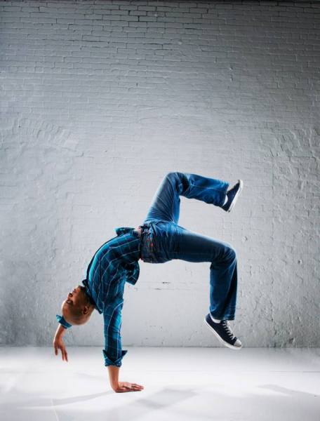 Photograph Laura Barisonzi Capoeira 3 on One Eyeland