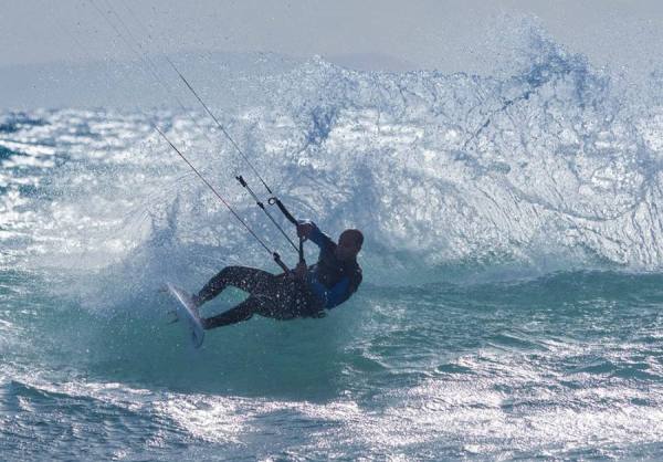 Photograph Ben Welsh Kitesurfer on One Eyeland
