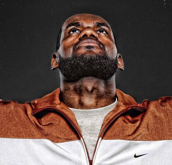 Photograph Pete Barrett Lebron James 1 on One Eyeland
