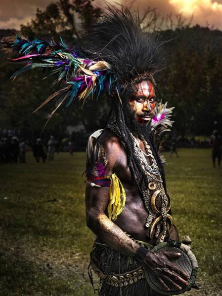 Photograph Suchet Suwanmongkol Amazing Papua New Guinea 7 on One Eyeland