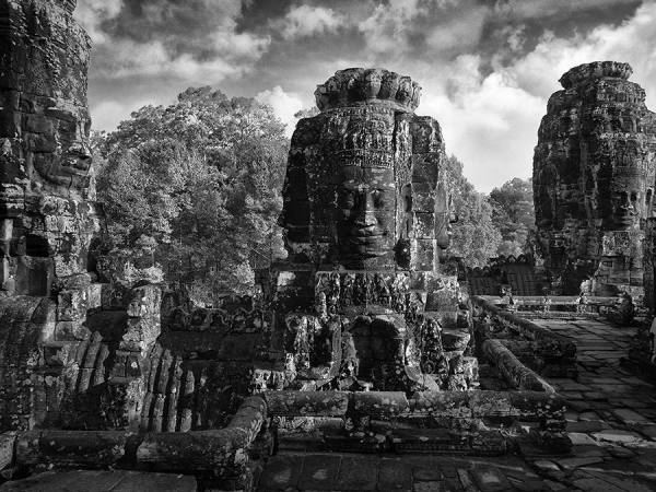 Photograph Suchet Suwanmongkol Angkor11 on One Eyeland