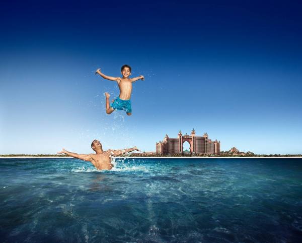 Photograph Karan Kapoor Atlantis Hotel on One Eyeland