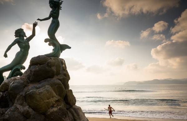Photograph Kevin Steele Barra De Navidad Surf on One Eyeland