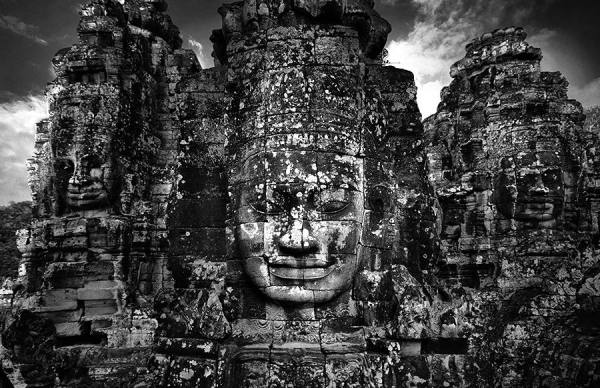 Photograph Suchet Suwanmongkol Bayon on One Eyeland