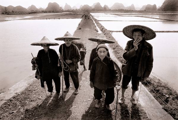 Photograph Jens Lucking Chines Rice Field Workers on One Eyeland