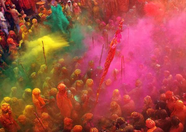 Photograph Nitesh Chakravarti Holi on One Eyeland