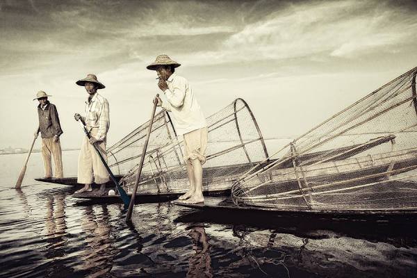 Photograph Suchet Suwanmongkol Inle on One Eyeland