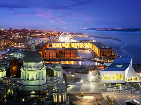 Photograph Craig Easton The Albert Dock Liverpool on One Eyeland