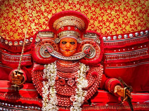Photograph Suchet Suwanmongkol Theyyam22 on One Eyeland